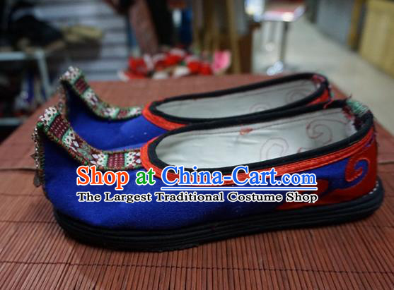 Traditional Chinese Embroidered Ethnic Wedding Blue Shoes Yunnan National Shoes for Women