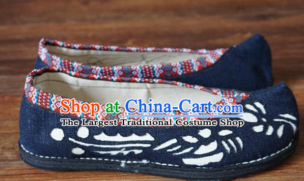 Traditional Chinese Yunnan Ethnic Navy Cloth Shoes Handmade National Shoes Hanfu Dress for Women