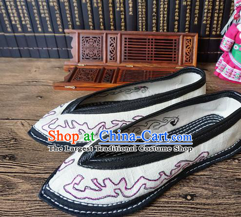 Traditional Chinese Ethnic White Cloth Shoes Handmade Yunnan National Shoes Hanfu Dress for Women