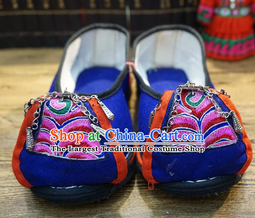 Traditional Chinese Ethnic Embroidered Blue Shoes Handmade Yunnan National Shoes Hanfu Dress for Women