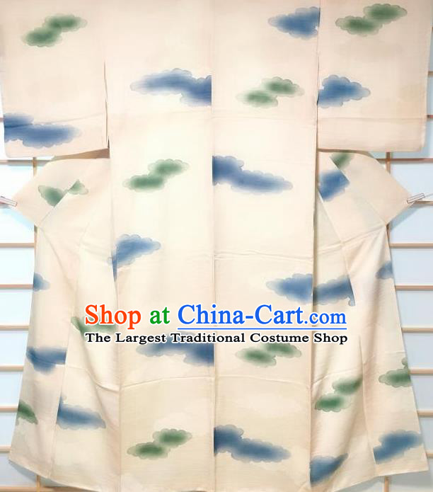 Japanese Classical Cloud Pattern White Kimono Japan Traditional Yukata Dress Costume for Women