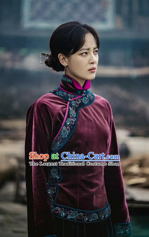 Chinese Historical Drama Candle in The Tomb The Wrath of Time Grave Robber Lady Hong Costume and Headpiece for Women