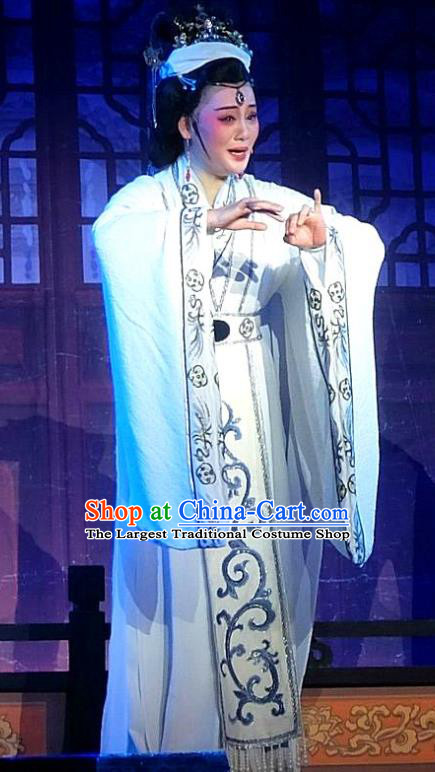 Chinese Shaoxing Opera Queen Dou White Dress Costumes and Hair Accessories Han Wen Empress Yue Opera Actress Garment Apparels