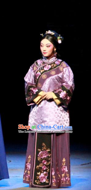 Chinese Beijing Opera Young Mistress Bai Yufen Apparels The Grand Mansion Gate Costumes and Headdress Traditional Peking Opera Rich Female Dress Garment