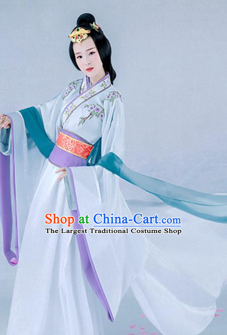 Chinese Traditional Han Dynasty Royal Queen Hanfu Dress Apparels Ancient Imperial Consort Historical Costumes and Headpieces Complete Set