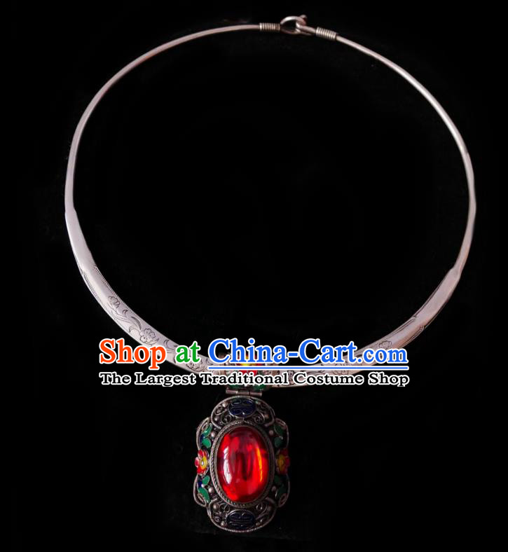 Chinese Handmade Red Stone Necklace Traditional Hanfu Jewelry Accessories Cloisonne Silver Necklet for Women