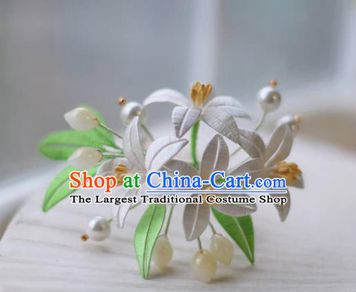 Handmade Chinese Classical Lily Flowers Hair Comb Traditional Hair Accessories Ancient Hanfu Court White Silk Hairpins for Women