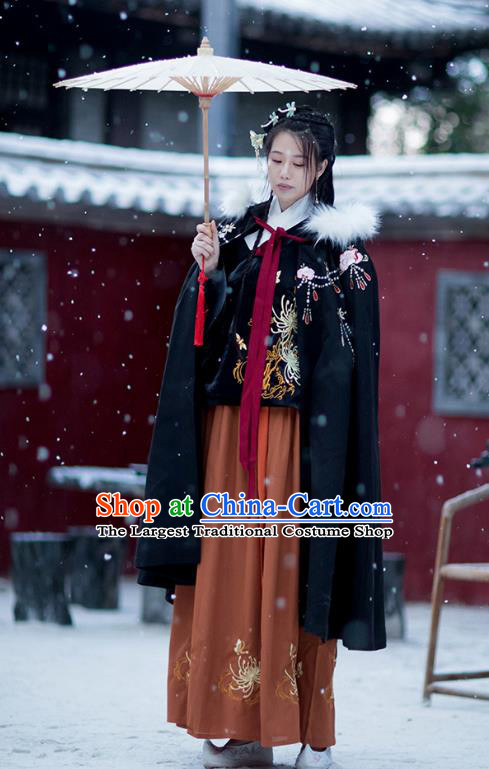 Chinese Ming Dynasty Embroidered Black Cloak Costumes Traditional Ancient Hanfu Garment Winter Woolen Cape for Women