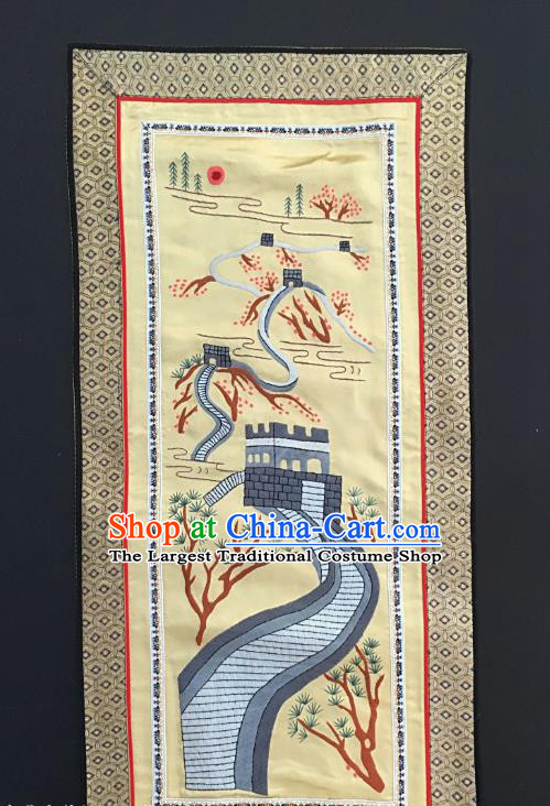 Chinese National Embroidered Light Yellow Paintings Traditional Handmade Embroidery The Great Wall Craft Decorative Silk Picture