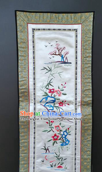 Chinese National Embroidered Plum Flowers Butterfly Paintings Traditional Handmade Embroidery Decorative White Silk Picture Craft