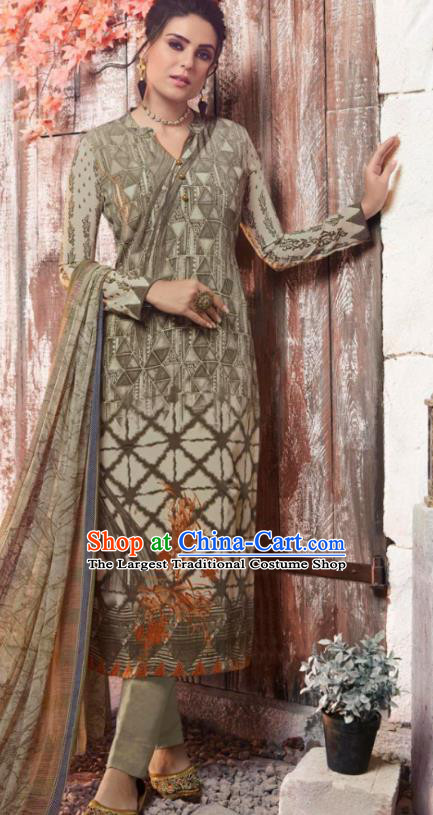 Asian India National Costumes Asia Indian Traditional Printing Beige Crepe Dress Sari and Loose Pants for Women