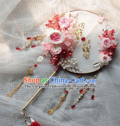 China Handmade Wedding Palace Fan Classical Dance Circular Fan Traditional Bride White Rose Silk Fan