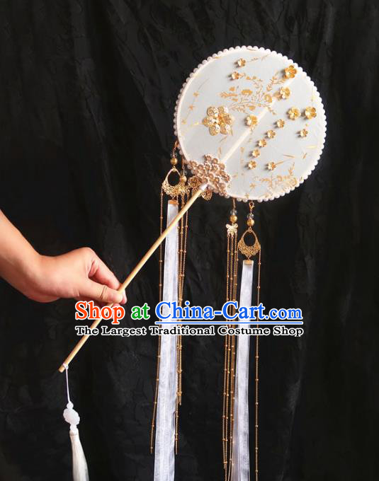 China Handmade Golden Flowers Palace Fan Classical Wedding Fan Traditional Hanfu White Ribbon Circular Fan