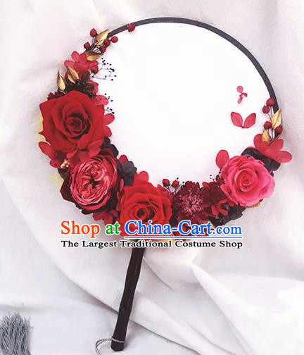 China Traditional Wedding Red Roses Fan Handmade Bride Palace Fan Classical Dance Circular Fan