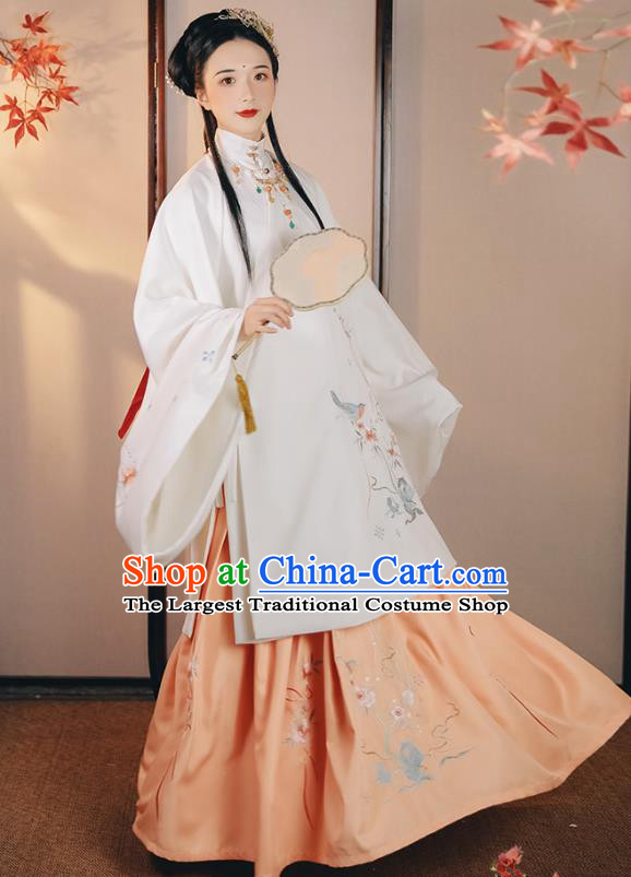 China Traditional Hanfu Dress Ming Dynasty Young Beauty Historical Clothing Ancient Noble Lady Costume