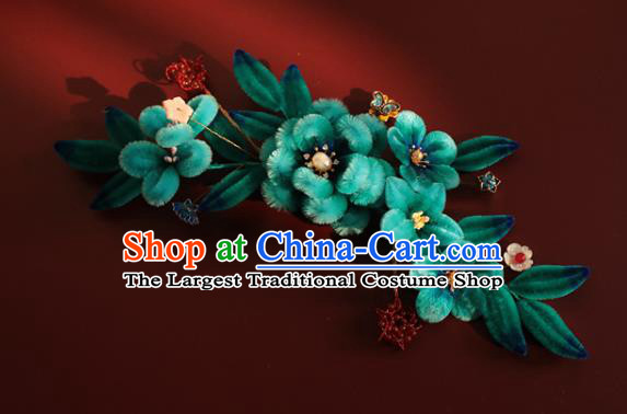 China Handmade Green Velvet Plum Blossom Hair Stick Traditional Ancient Qing Dynasty Court Woman Flowers Hairpin