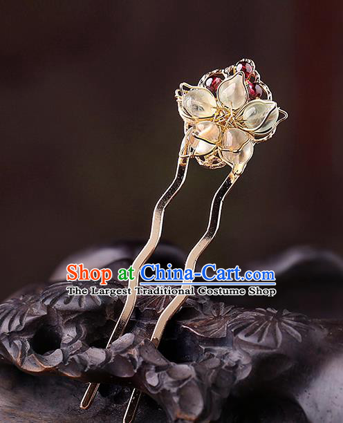 China Classical Golden Hair Stick Traditional Cheongsam Hair Accessories Handmade Garnet Beads Hairpin