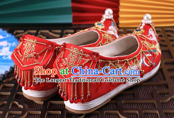 Chinese Embroidered Phoenix Shoes Traditional Hanfu Red Shoes Ancient Bride Wedding Tassel Shoes