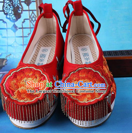 Chinese Wedding Embroidered Peony Shoes Traditional Hanfu Golden Tassel Shoes Ancient Bride Red Shoes