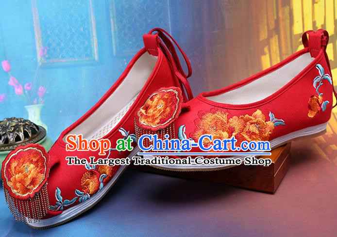Chinese Ancient Bride Red Shoes Wedding Embroidered Peony Shoes Traditional Hanfu Golden Tassel Shoes
