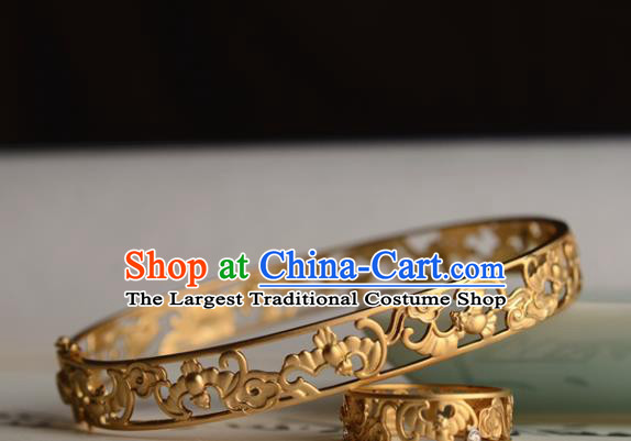 China National Golden Bracelet Jewelry Traditional Handmade Carving Bats Bangle Accessories