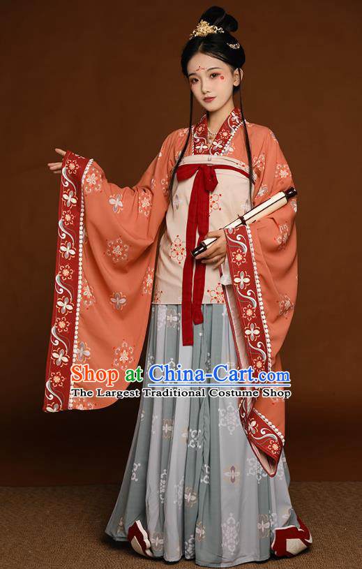 China Traditional Southern and Northern Dynasties Court Lady Historical Clothing Ancient Royal Princess Hanfu Dress Garment