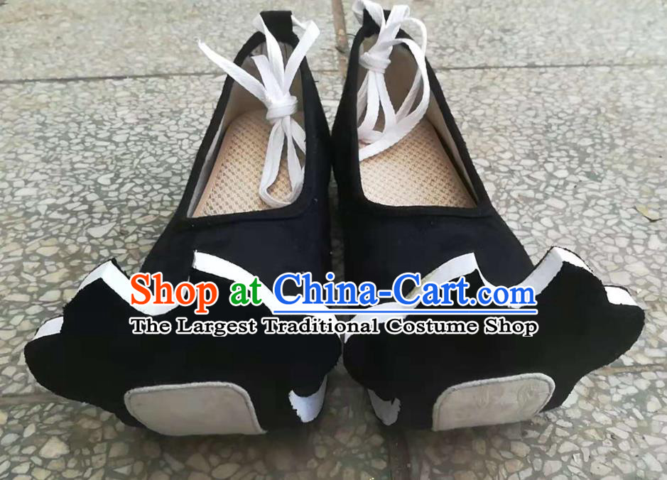 China Traditional Tang Dynasty Princess Shoes Handmade Hanfu Shoes Ancient Empress Black Cloth Shoes