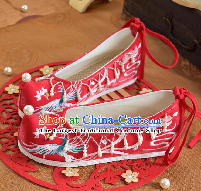 China Women Xiu He Embroidered Shoes National Shoes Traditional Wedding Red Cloth Shoes