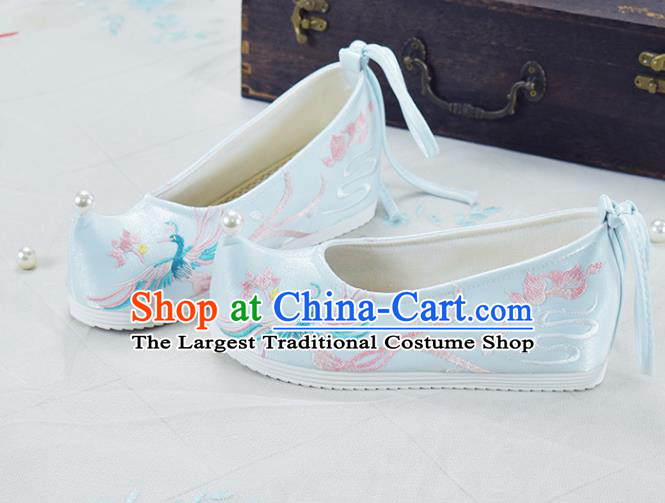 China Women Embroidered Shoes National Shoes Traditional Wedding Shoes Light Blue Cloth Shoes