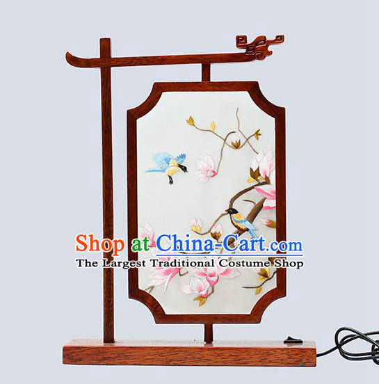 China Suzhou Embroidered Mangnolia Bedside Lamp Handmade Wood Table Decoration LED Desk Lantern