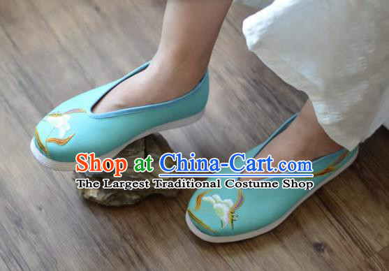 China National Women Shoes Embroidered Green Cloth Shoes Traditional Shoes