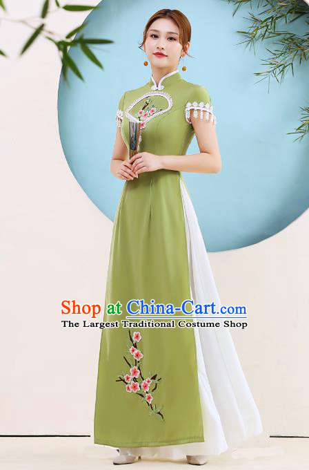 China Stage Performance Ao Dai Cheongsam Catwalks Embroidery Peach Blossom Qipao Dress Classical Fan Dance Clothing