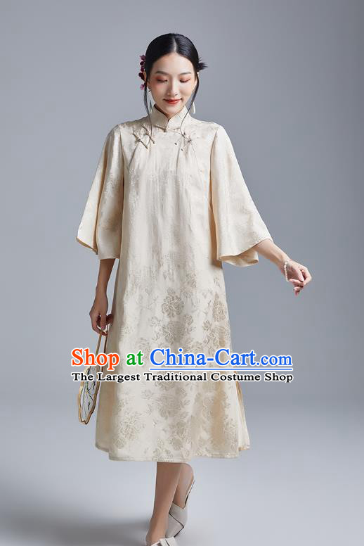 China Classical Brocade Cheongsam Costume Traditional Young Lady Beige Silk Qipao Dress