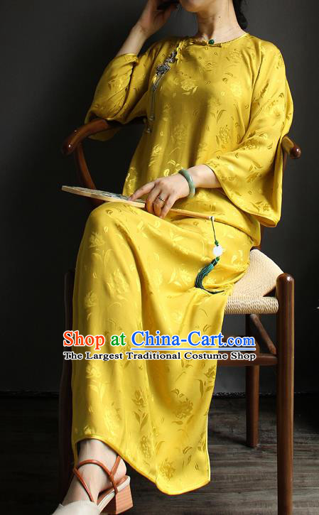 China National Women Clothing Classical Wide Sleeve Cheongsam Yellow Silk Qipao Dress