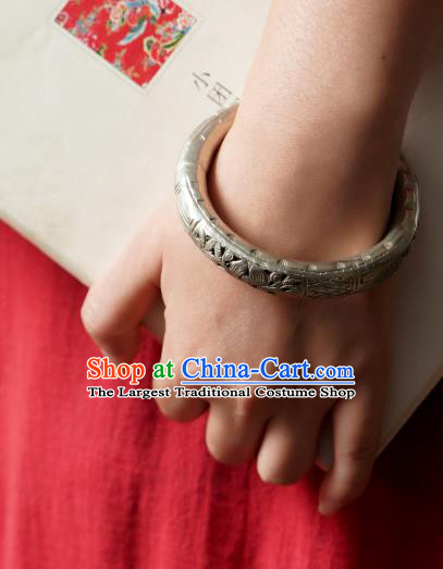 Chinese National Silver Carving Bracelet Traditional Wristlet Accessories