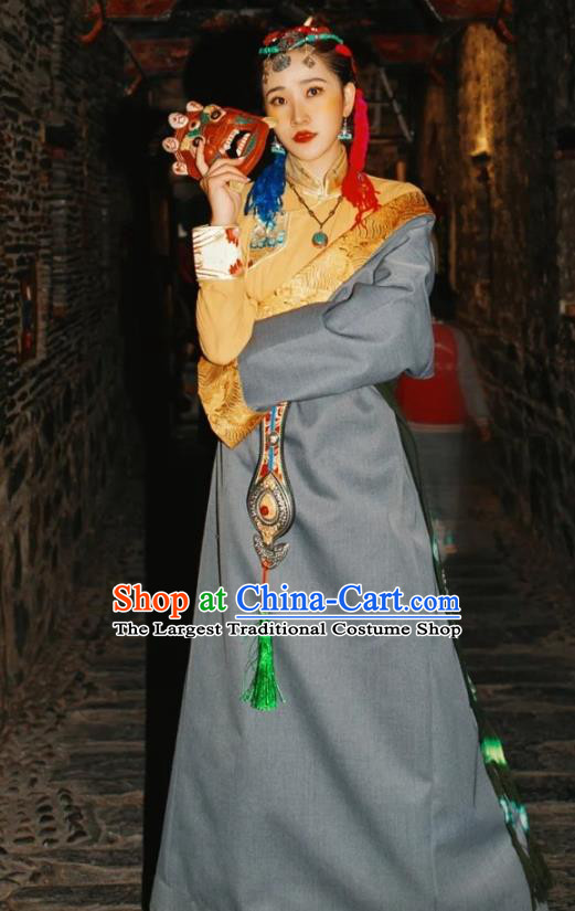 China Zang Nationality Woman Grey Robe Clothing Traditional Xizang Tibetan Minority Folk Dance Costume