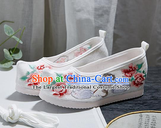 China Handmade Ancient Princess White Cloth Shoes National Embroidered Peony Shoes Traditional Hanfu Shoes