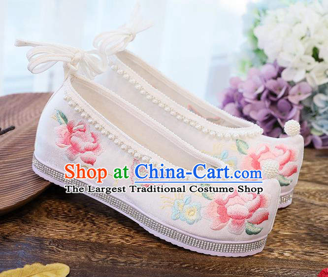 China National Embroidered Peony Shoes Handmade White Cloth Shoes Traditional Pearls Shoes