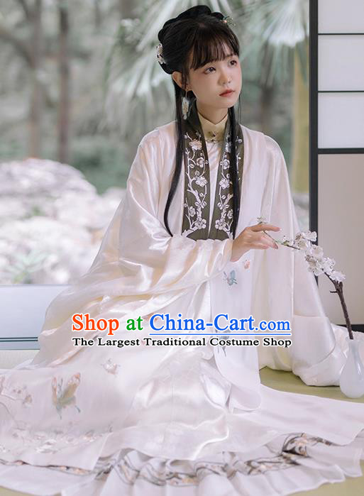 China Ancient Court Woman White Hanfu Dress Traditional Ming Dynasty Nobility Lady Historical Costumes Full Set