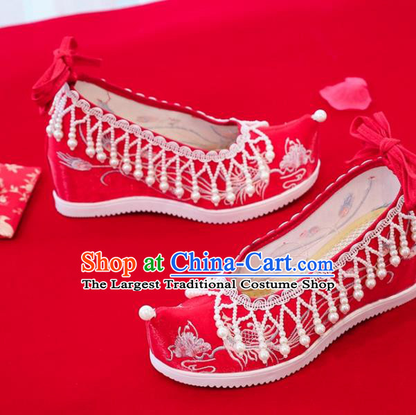 China National Embroidered Phoenix Peony Shoes Handmade Red Satin Wedges Shoes Traditional Wedding Pearls Tassel Shoes