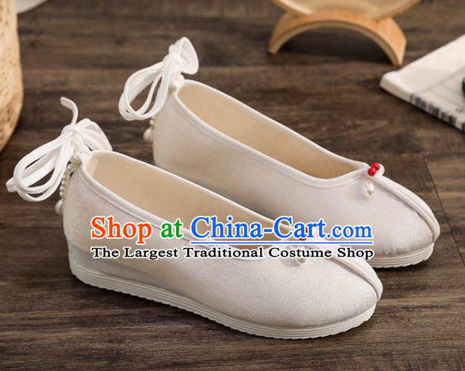 China National White Brocade Shoes Traditional Tang Suit Shoes Handmade Hanfu Dance Shoes