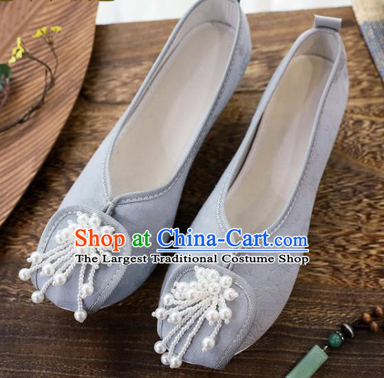 China Traditional Jacquard Grey Cloth Shoes Handmade Folk Dance Shoes National Pearls Tassel Shoes