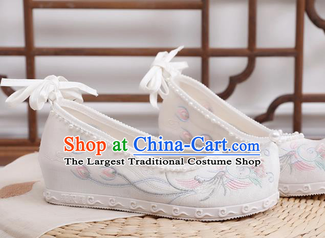 China Handmade White Satin Shoes Traditional Pearls Hanfu Shoes National Embroidered Phoenix Peony Shoes