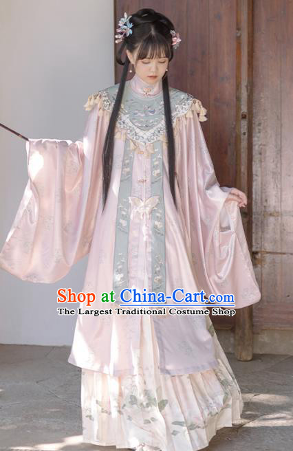 China Traditional Ming Dynasty Noble Lady Historical Clothing Ancient Young Beauty Hanfu Garment