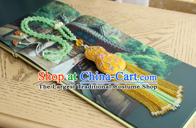 China Handmade Beads Tassel Necklet Accessories Traditional Cheongsam Embroidered Golden Gourd Sachet Necklace