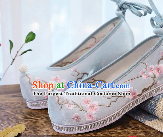 China Traditional Ming Dynasty Princess Pearls Shoes Embroidered Plum Blossom Bow Shoes Handmade Light Blue Shoes