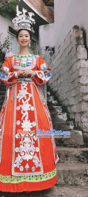 China Ethnic Wedding Dress Miao Nationality Bride Clothing Xiangxi Minority Stage Performance Costumes and Hair Jewelry