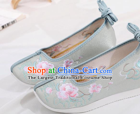 China Ancient Princess Shoes Handmade Light Green Cloth Shoes Traditional Embroidered Hanfu Shoes