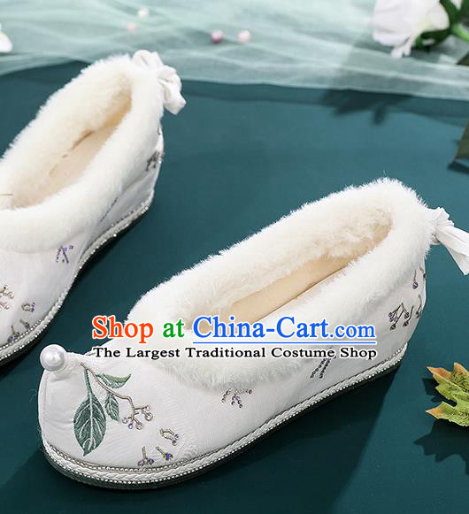 China Traditional Winter Hanfu Shoes Ancient Ming Dynasty Princess Bow Shoes Embroidered White Cloth Shoes