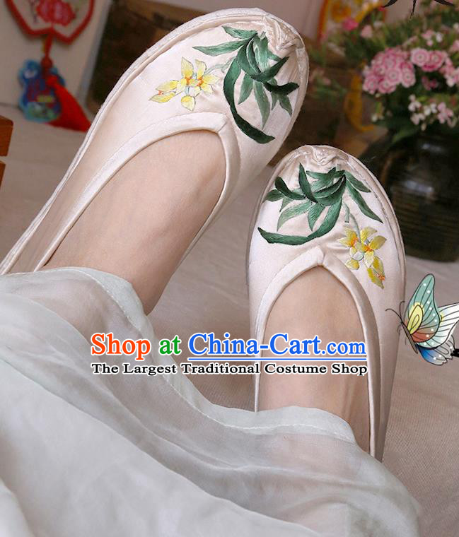 Chinese Yunnan Ethnic Beige Satin Shoes Hand Embroidered Orchids Shoes Traditional National Shoes